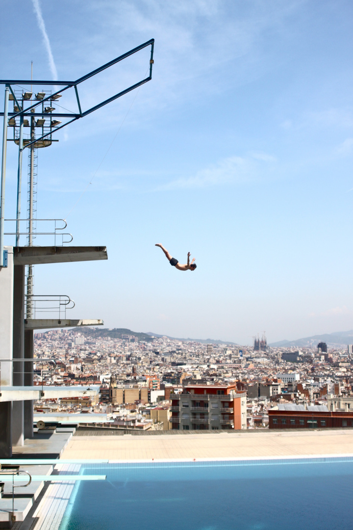 Barcelona, Jump!