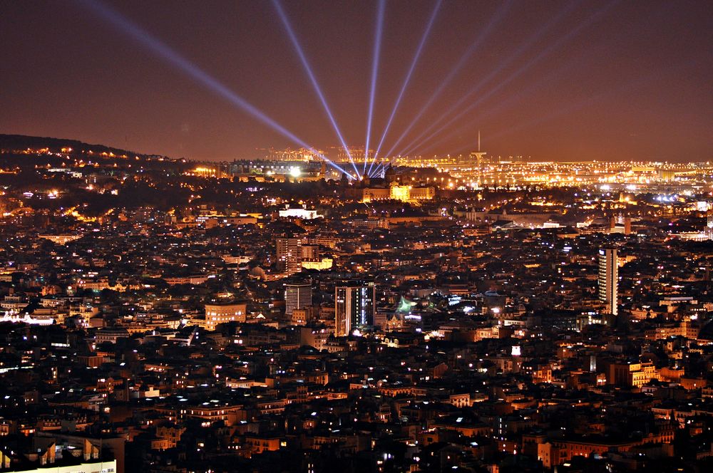 Barcelona lights Imagen & Foto | ciudades, barcelona montjuic, motivos