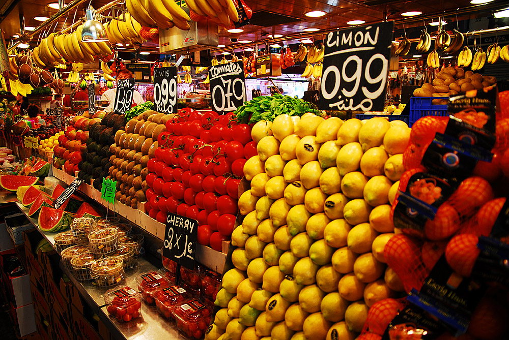 barcelona market color explosion