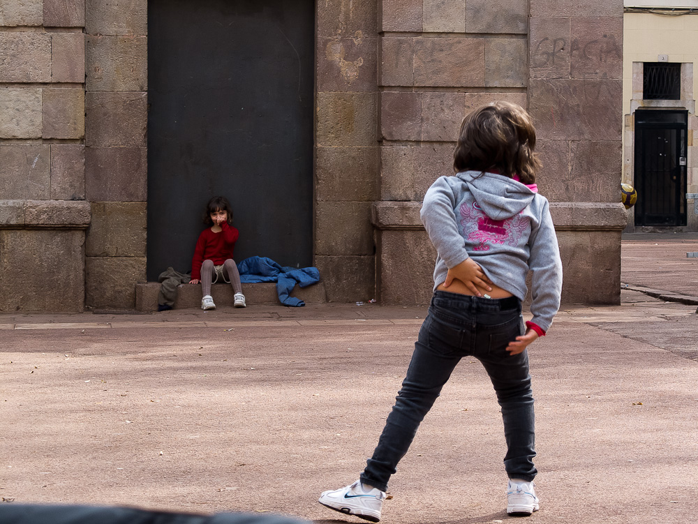 Barcelona spielende Kinder