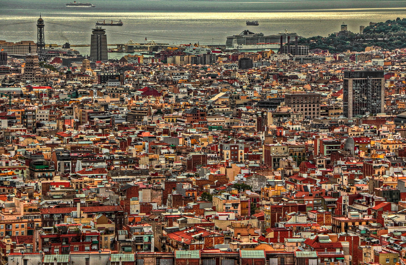 Barcelona von oben. - Wer will darf sich daraus ein Foto-Puzzle machen!