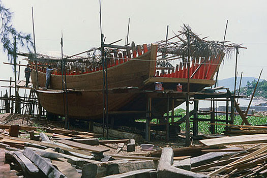 Barco en construccion