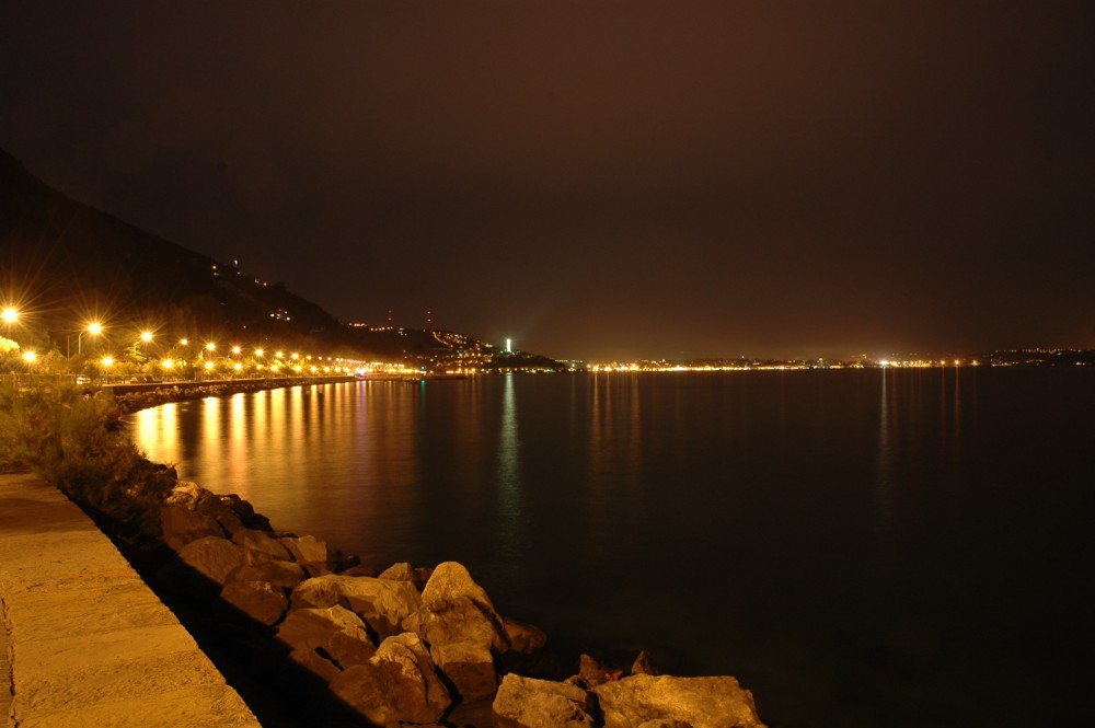 Barcola, vista sul faro di Trieste