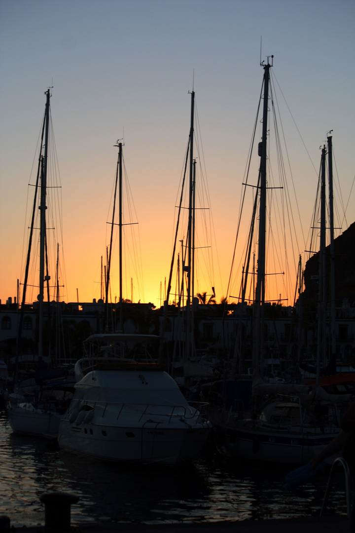 barcos aparcaditos