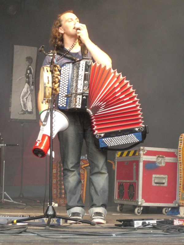 Bardentreffen 2009 - Akkordeonist von "Ma Valise"