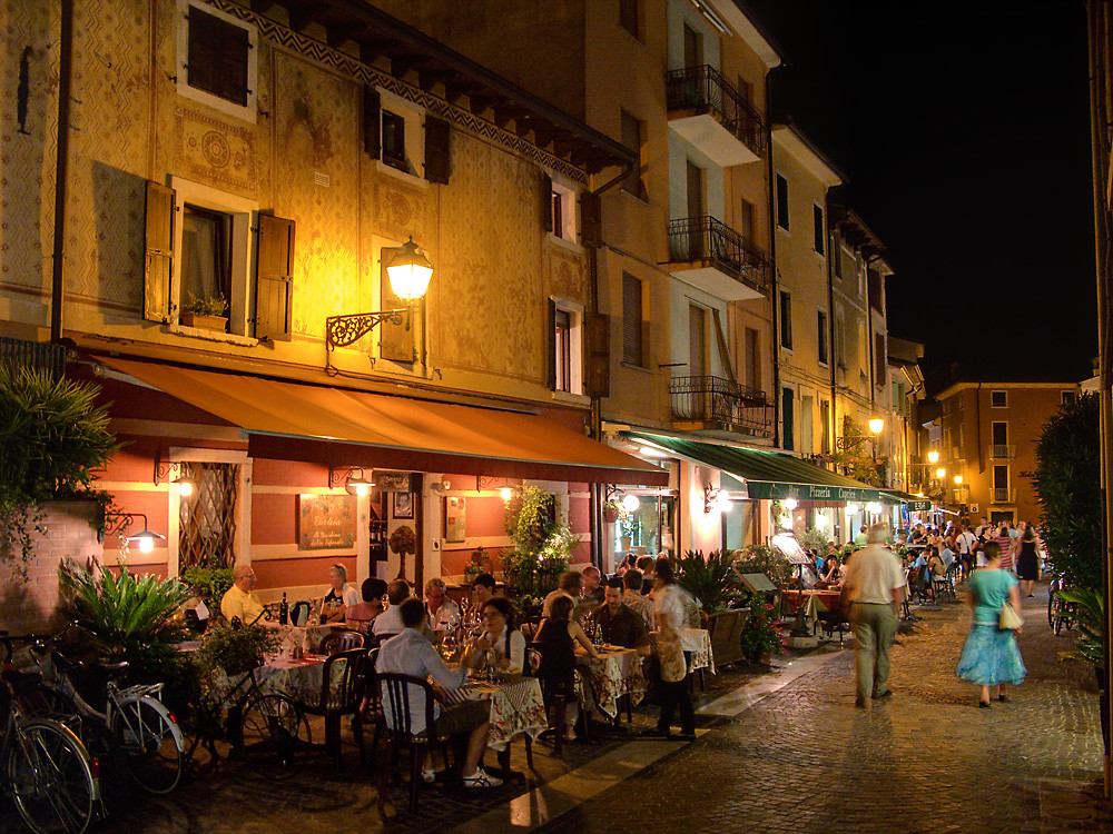 Bardolino@night - Gardasee - Italien