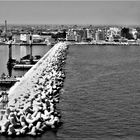 Bari - Langsames Einlaufen in den Hafen