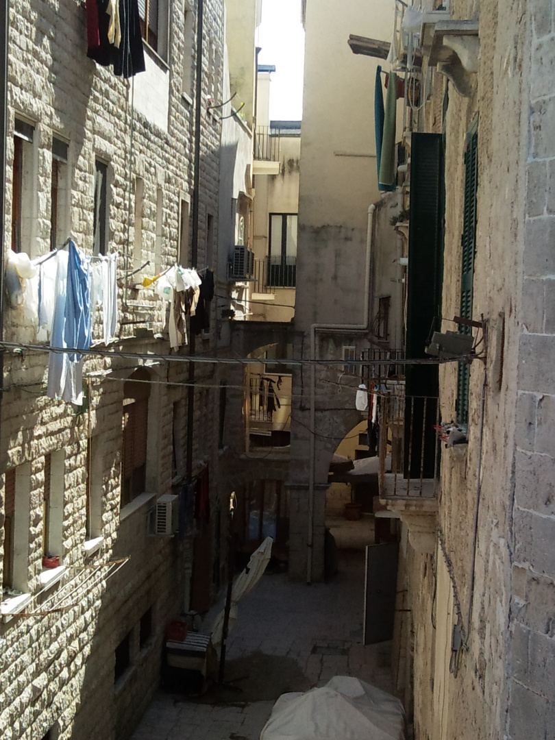 Bari vecchia, scorcio.