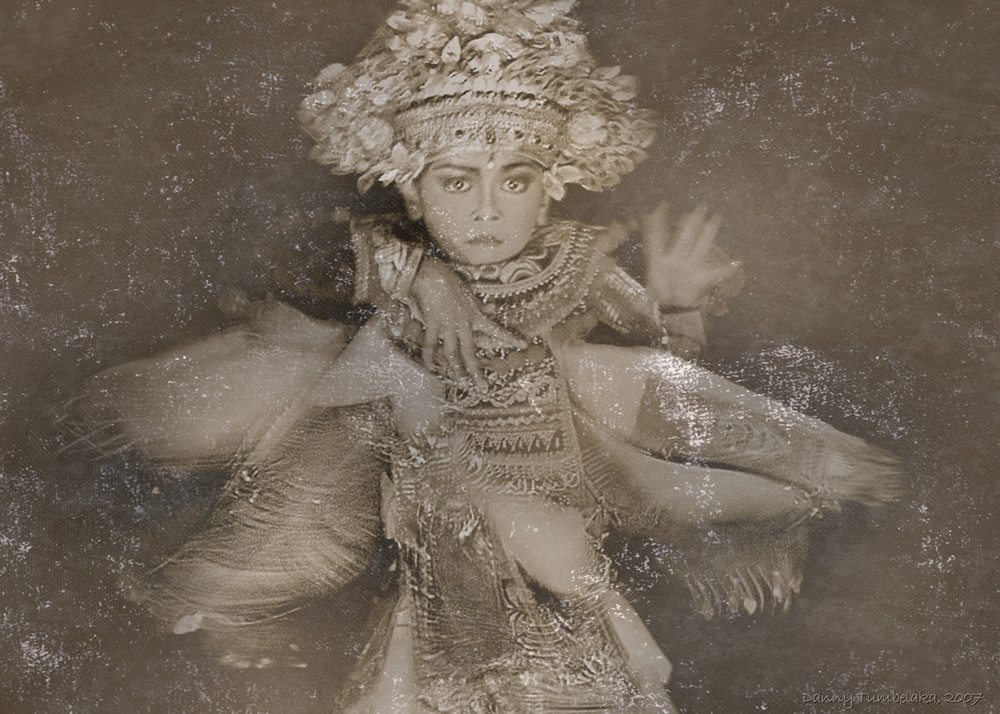 Baris Tunggal Dance - Bali