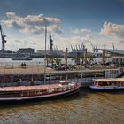 Barkassen an der Landungsbrücke St. Pauli