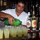 Barkeeper in Kuba