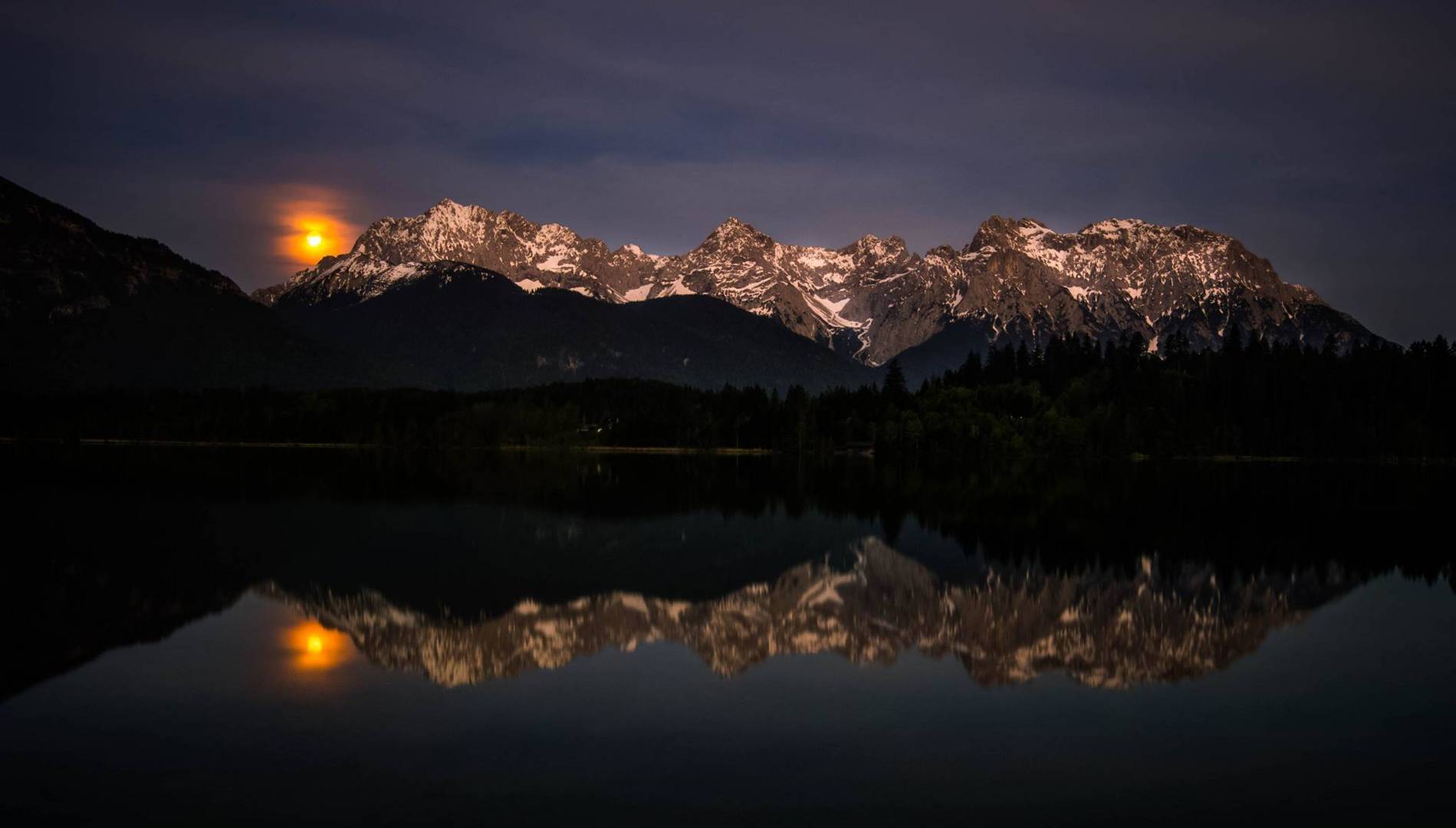 Barmsee bei Mondaufgang