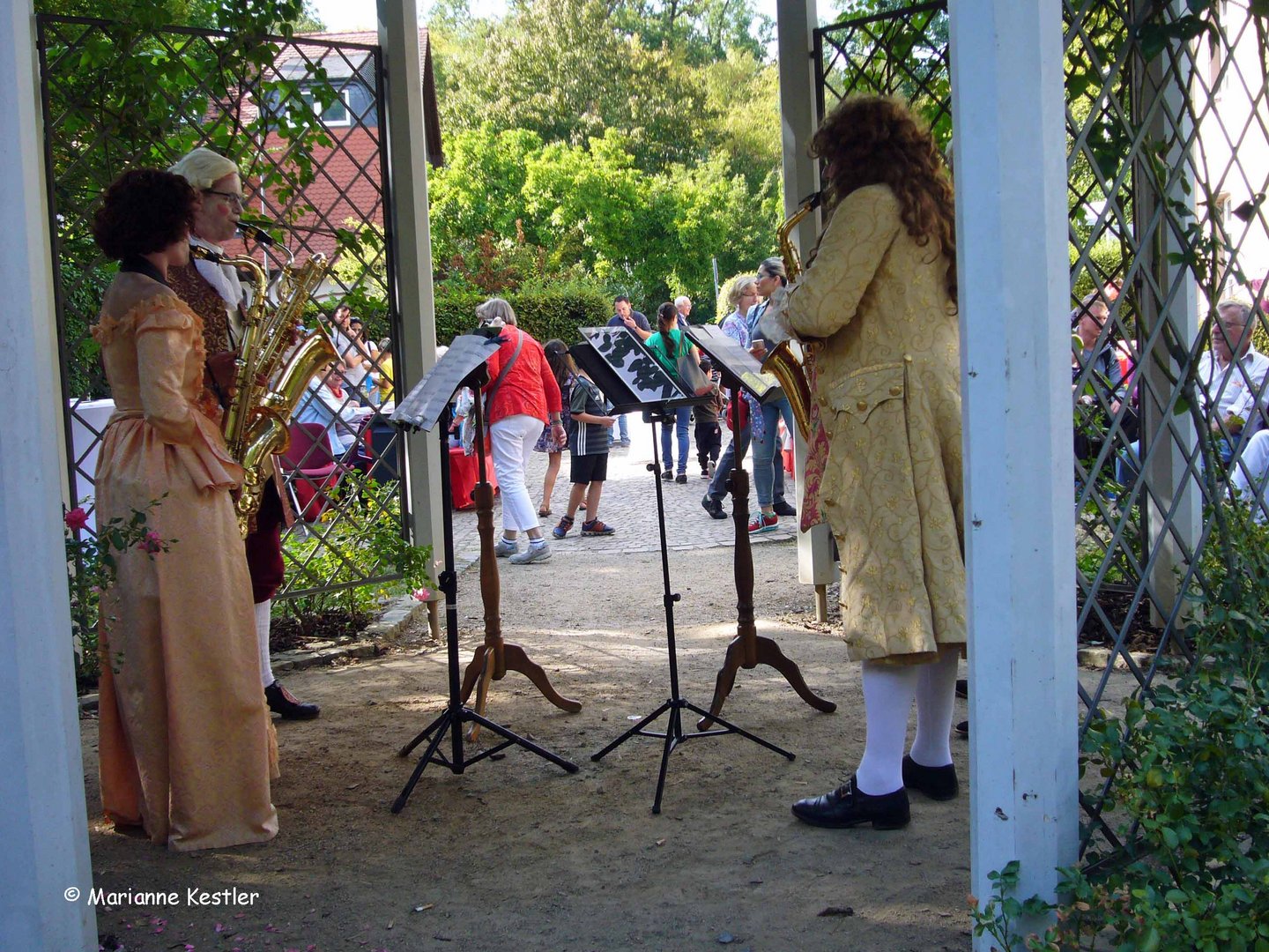 Barockes Sommerfest im Neu-Isenburger Bansapark