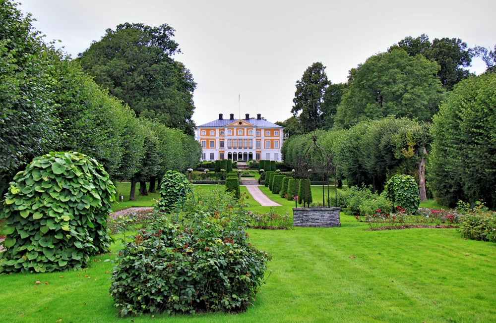 Barockpark mit Hauptgebäude