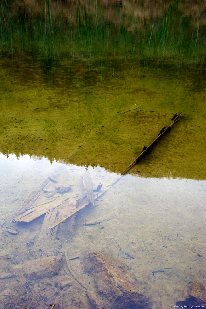 Barque sous l'eau