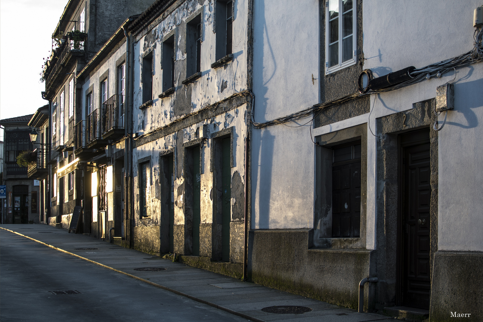 Barrios periféricos a la puesta de sol.Santiago de Compostela.