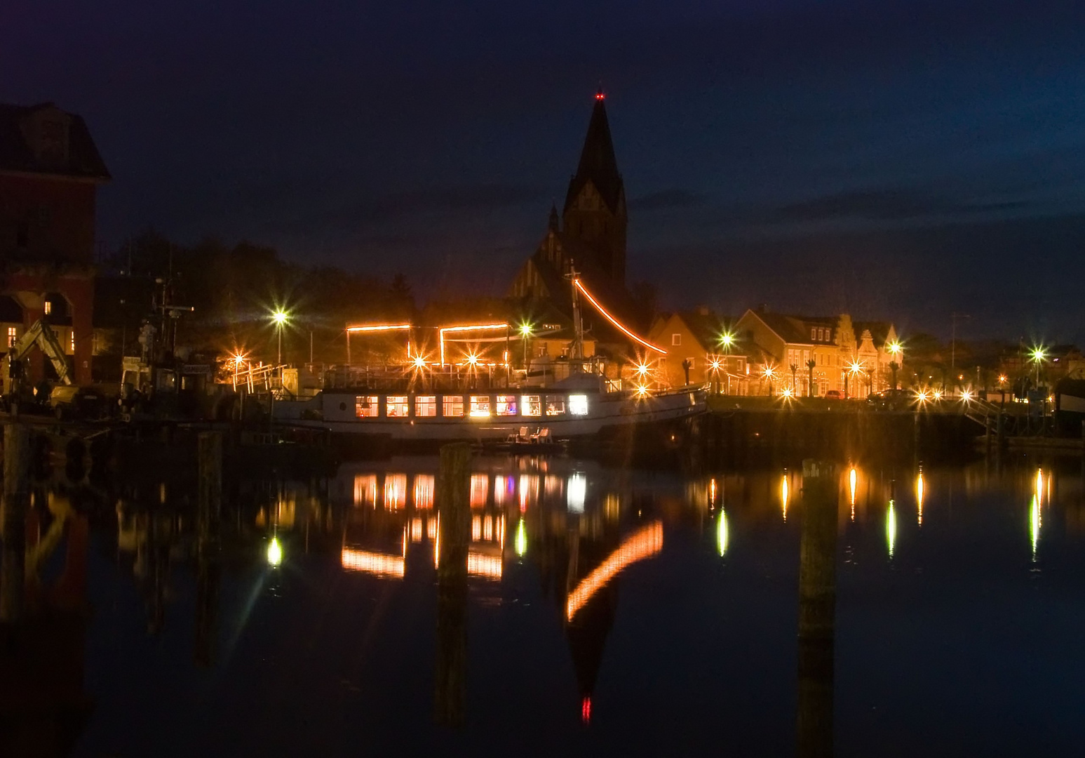 Barther Hafen bei Nacht (2)