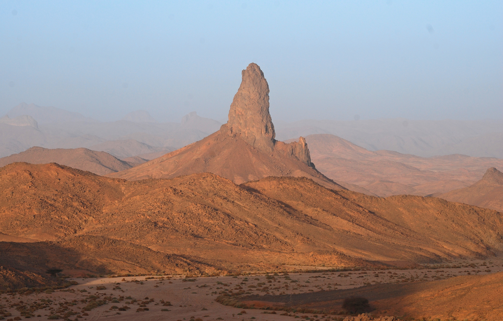 Basalt Gegel in der Region tanget Ostlisch von Assekrem Hoggar Geberge 