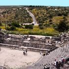 BASALT THEATER IN UMM QAIS MIT HINTERLAND -JORDANIEN