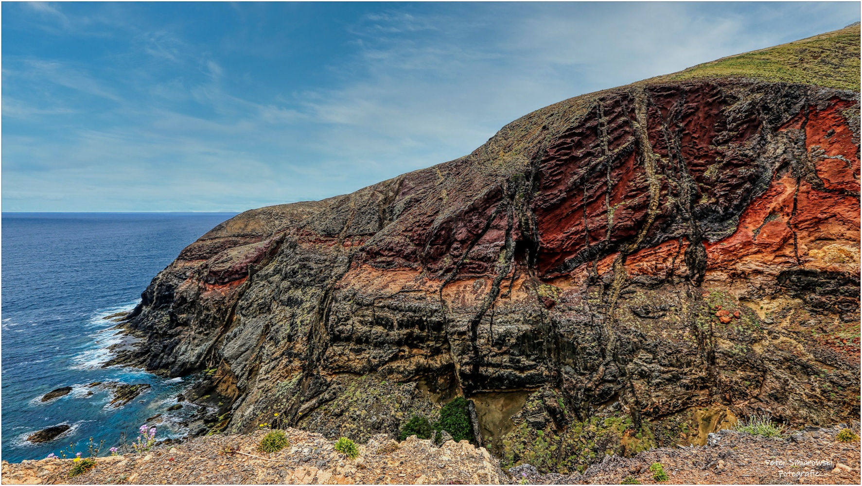  Basaltlavaströme auf Porto Santo im Atlatik