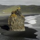 Basaltsäule am schwarzen Strand (Südisland)