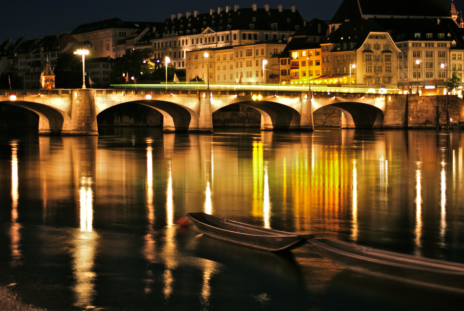 Basel bei Nacht