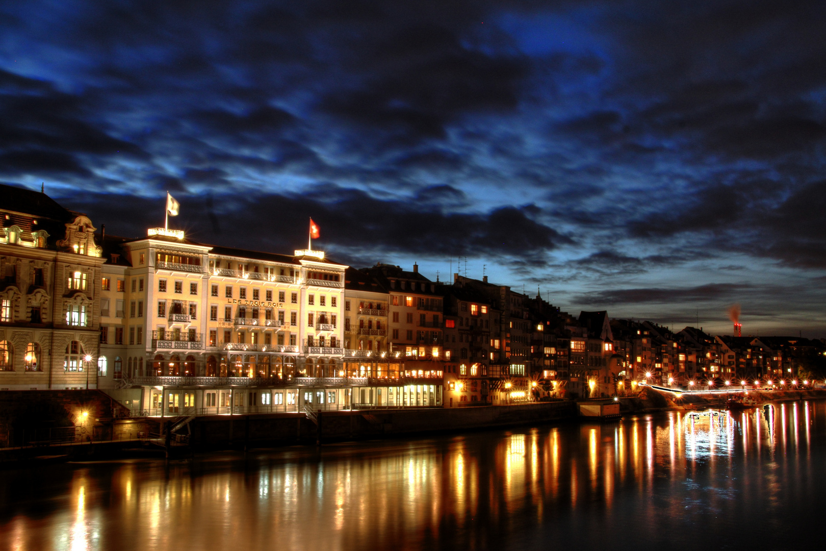 Basel bei Nacht