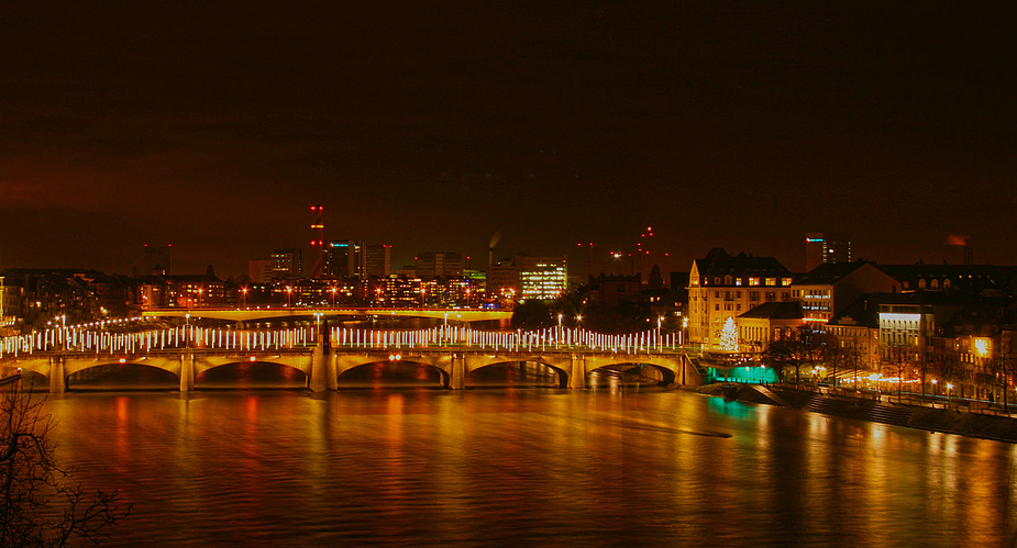 Basel bei Nacht