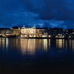 Basel bei Nacht.