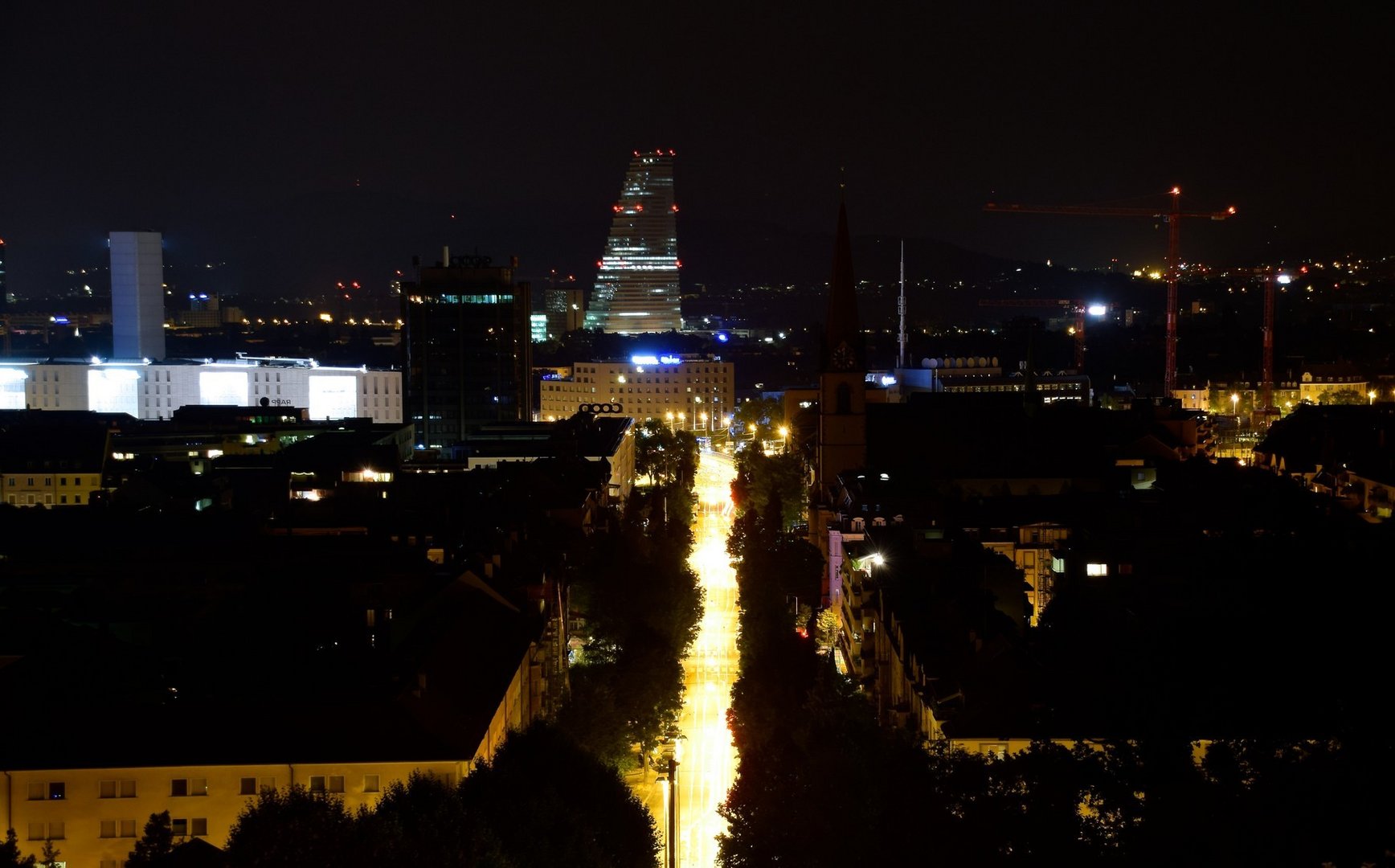 Basel bei Nacht