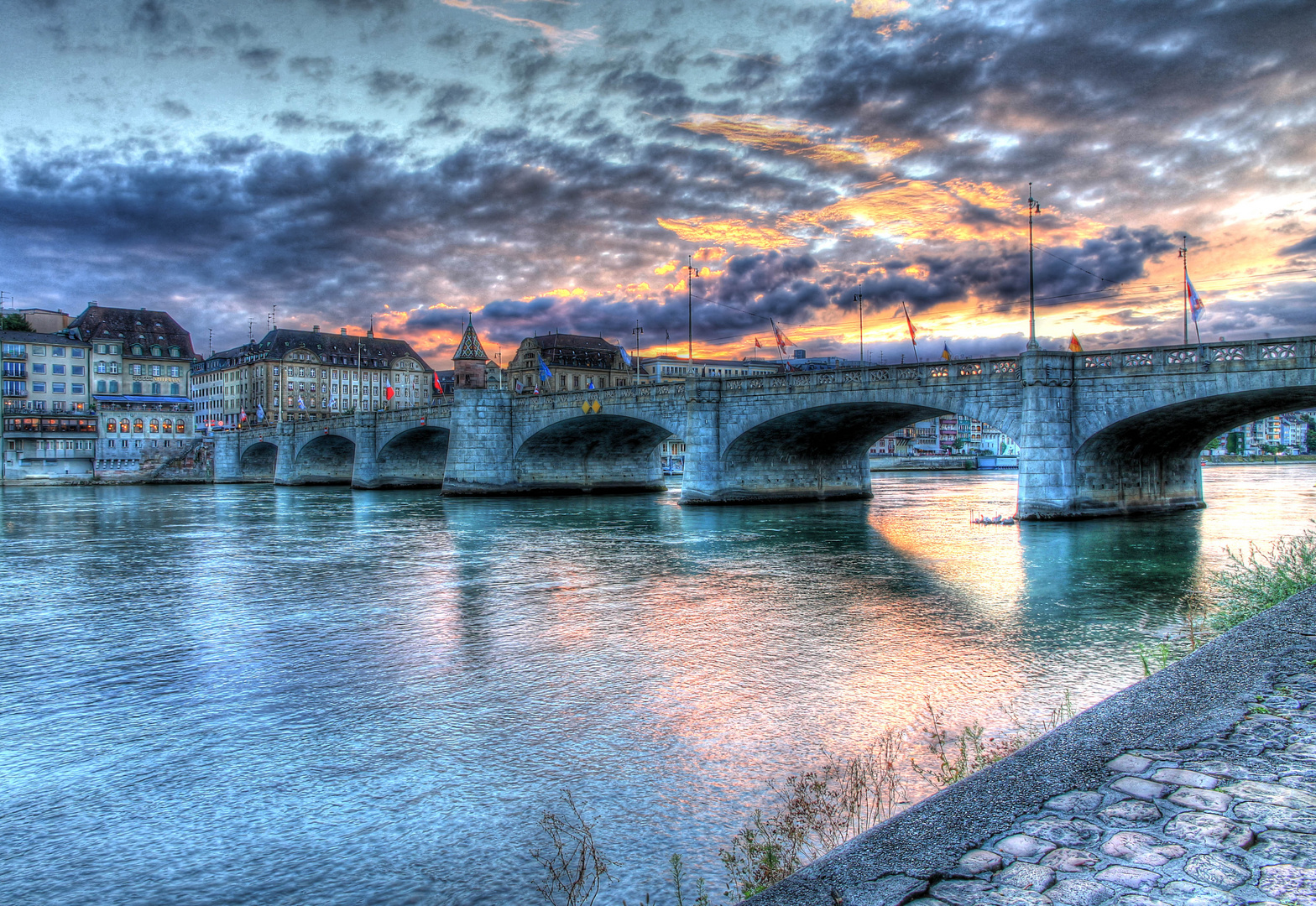 Basel HDR blaue Stunde