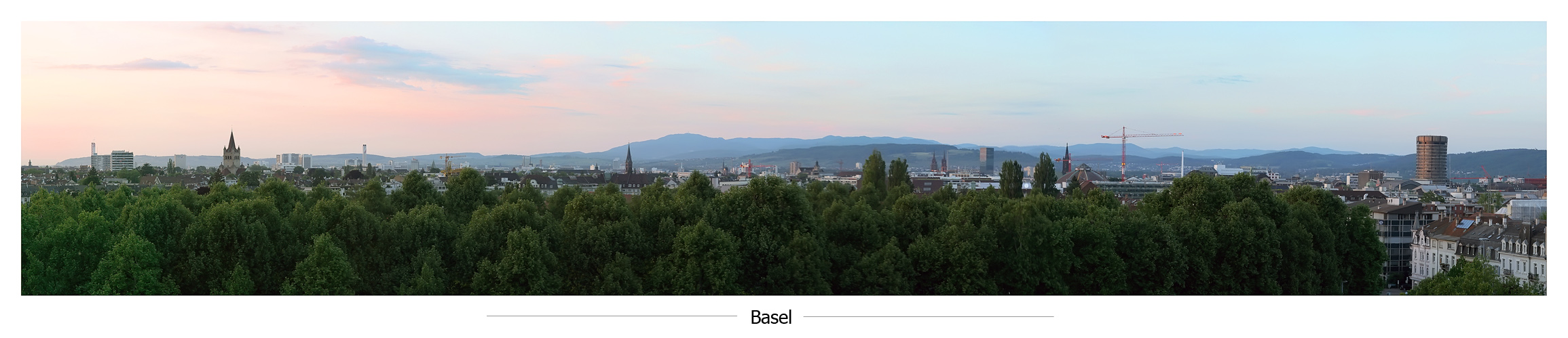 Basel in der Abenddämmerung