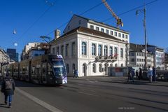 Basel in Zürcher Farben?