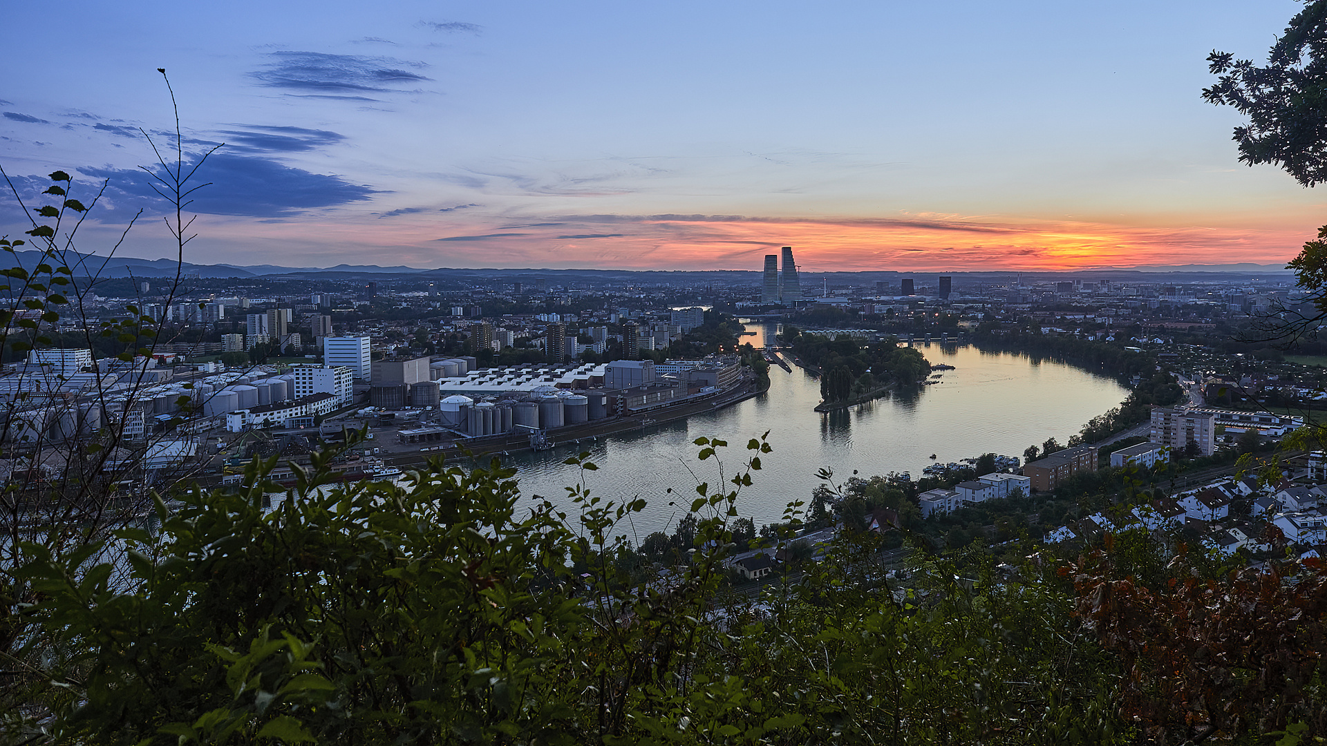 Basel nach Sonnenuntergang