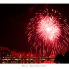 Basel Neujahr Feuerwerk: Basel ganz in Rot
