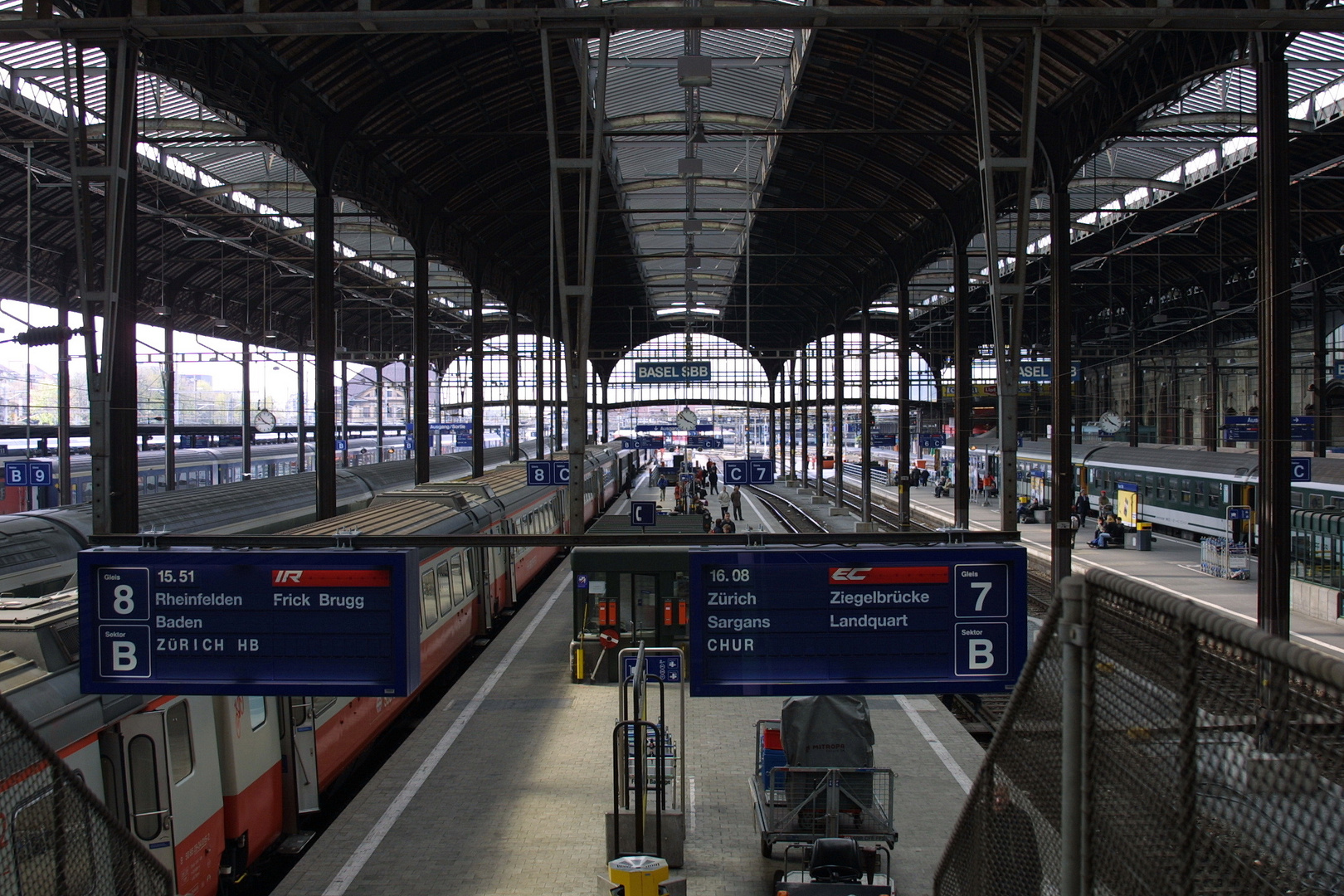 Basel SBB - vor 18 Jahren....