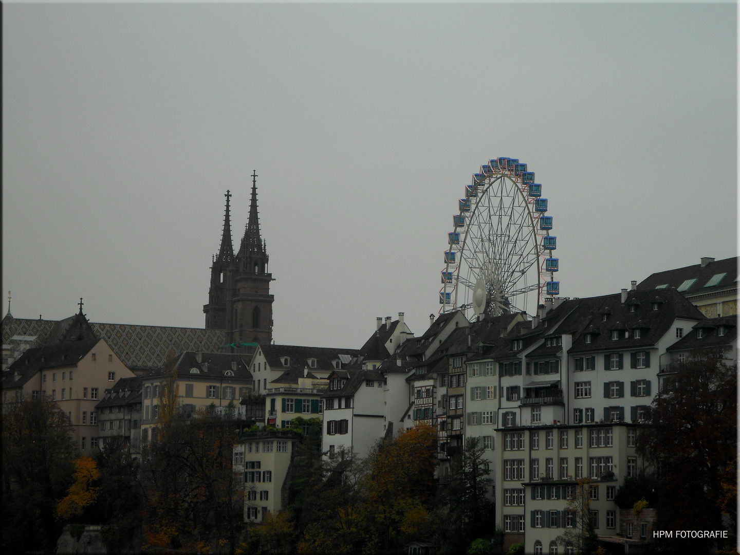 Baseler Skyline mit Riesenrad