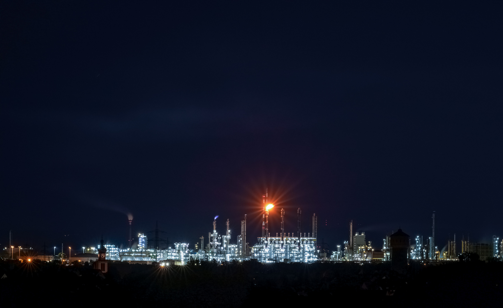 BASF bei Nacht Foto & Bild | industrie und technik, chemie ...