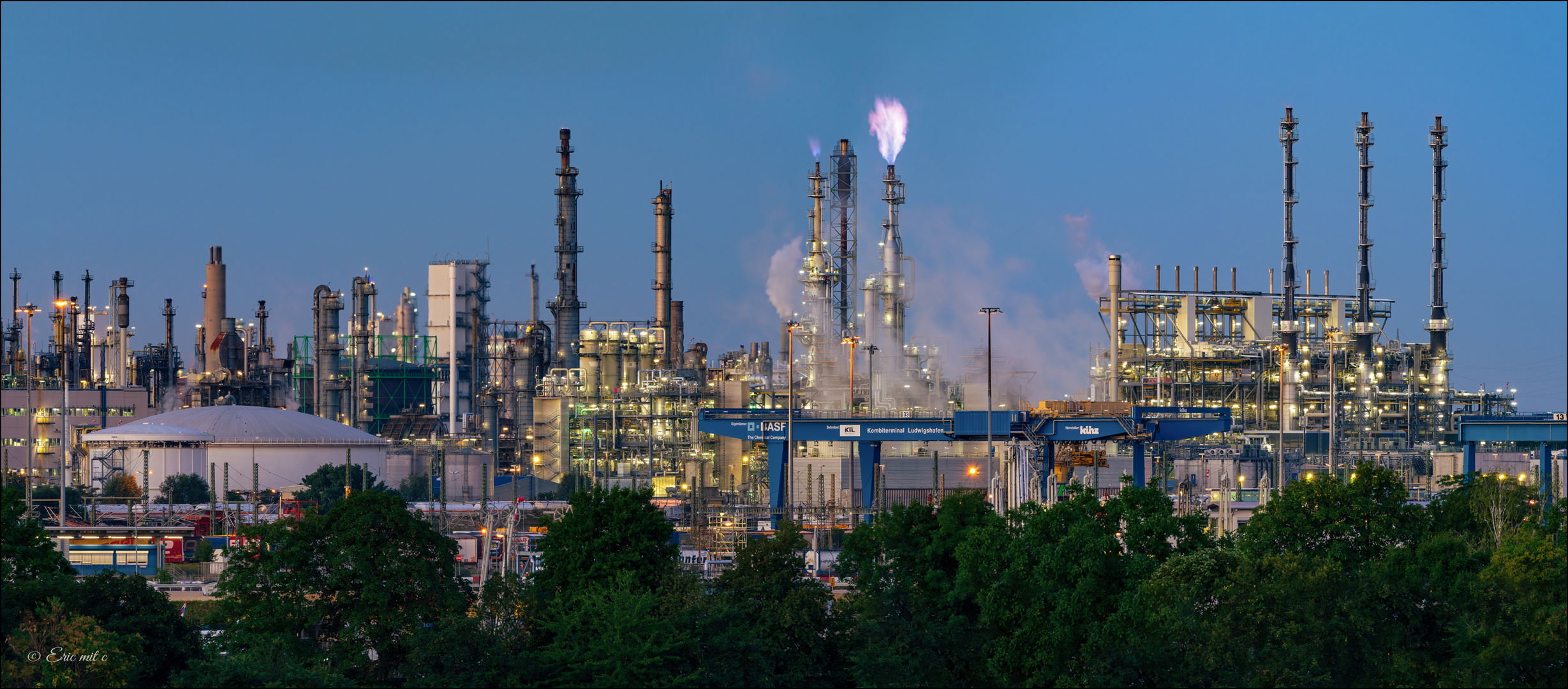 BASF Ludwigshafen 07/2022 Foto & Bild | industrie und technik ...