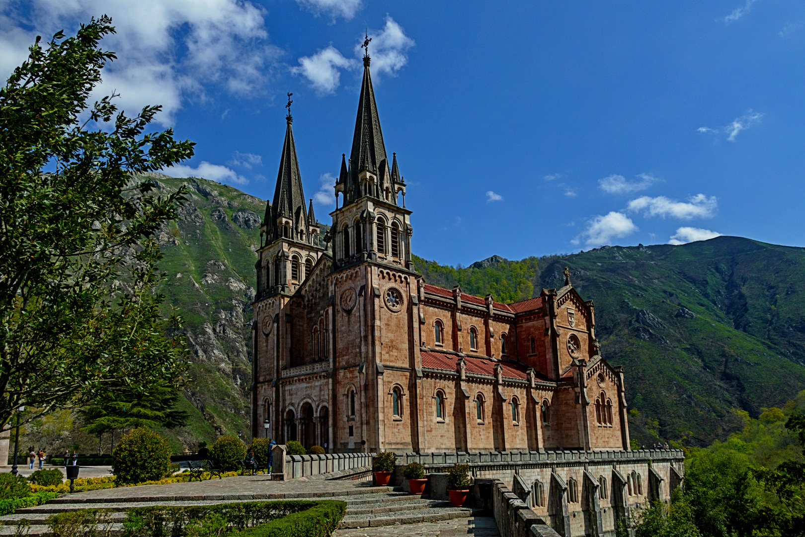 Basilica de Covadonga (2)