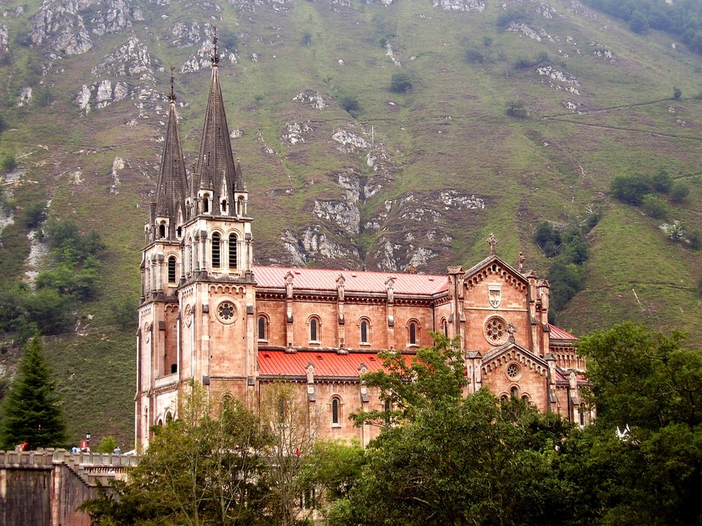 Basílica de Covadonga (Asturias)