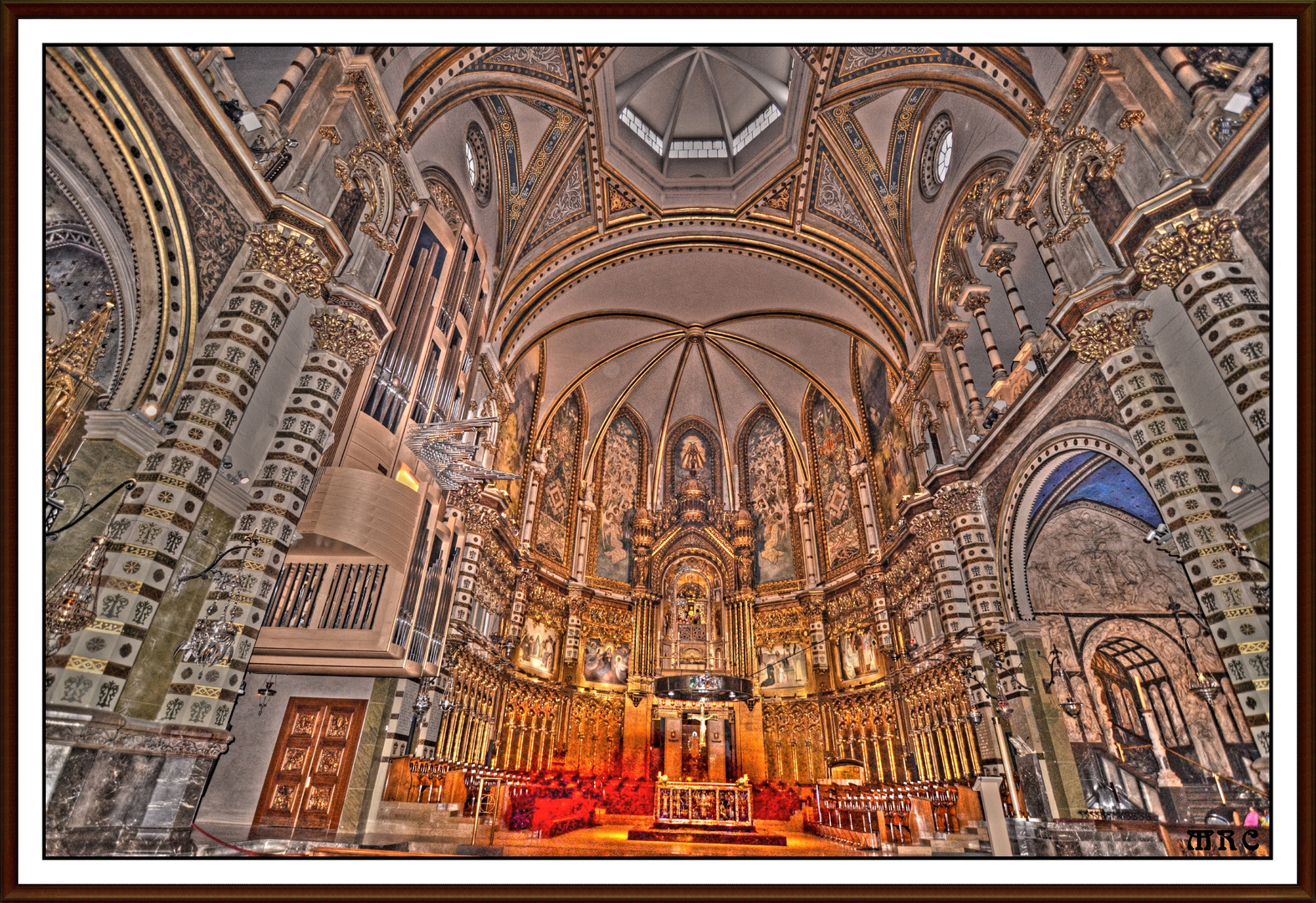 BASILICA DE MONTSERRAT, TODO UN SIMBOLO RESPETABLE.