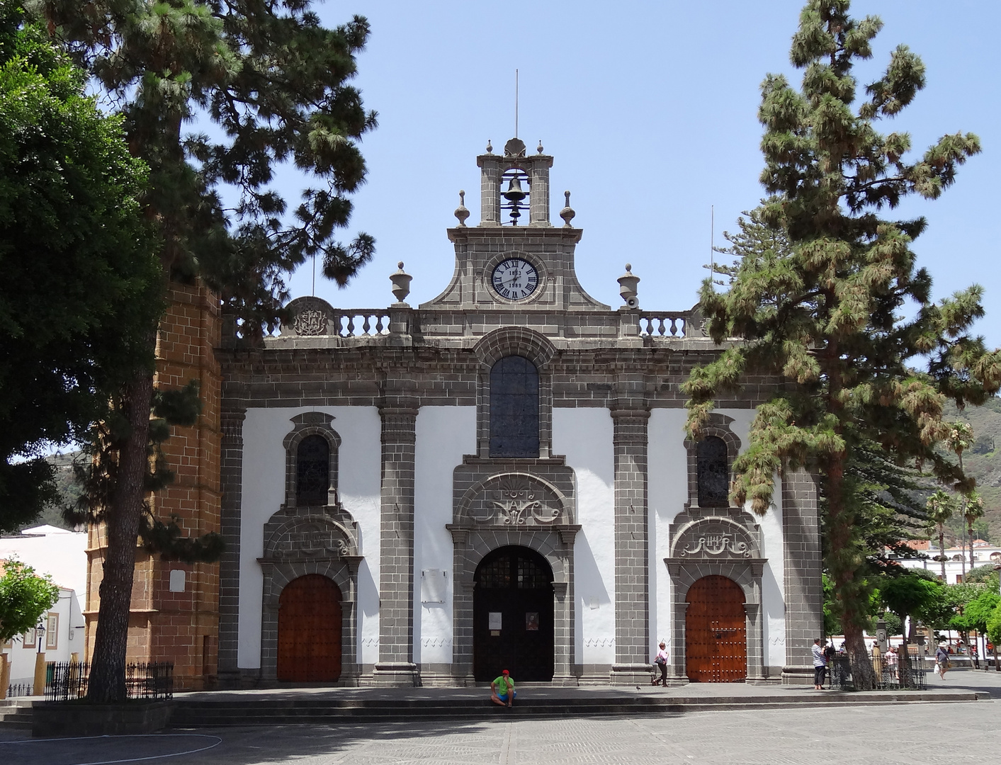 Basilica de Nuestra Senora del Pino