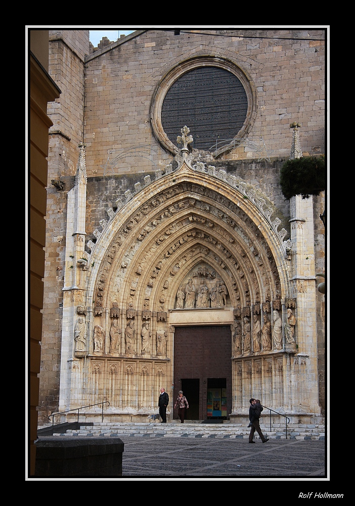 Basilica de Santa Maria, Castello de Empuries