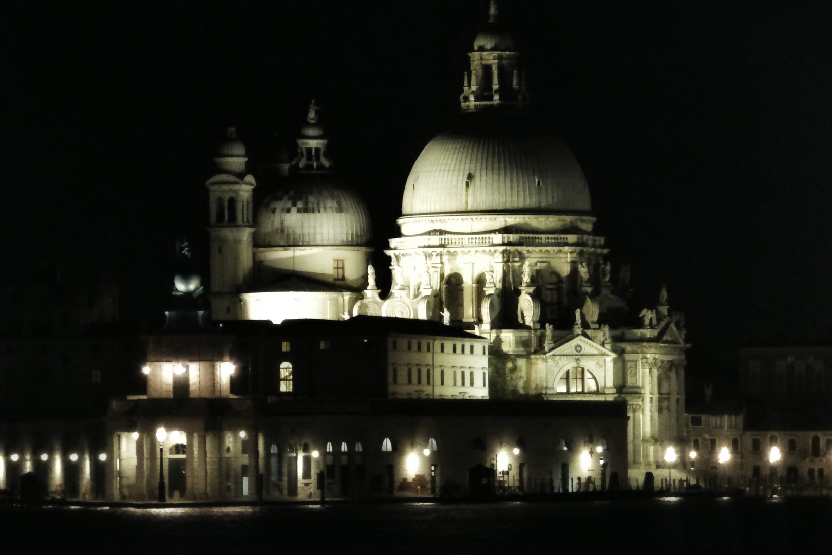 Basilica della Salute bei Nacht