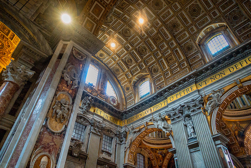 Basilica di San Pietro all'interno