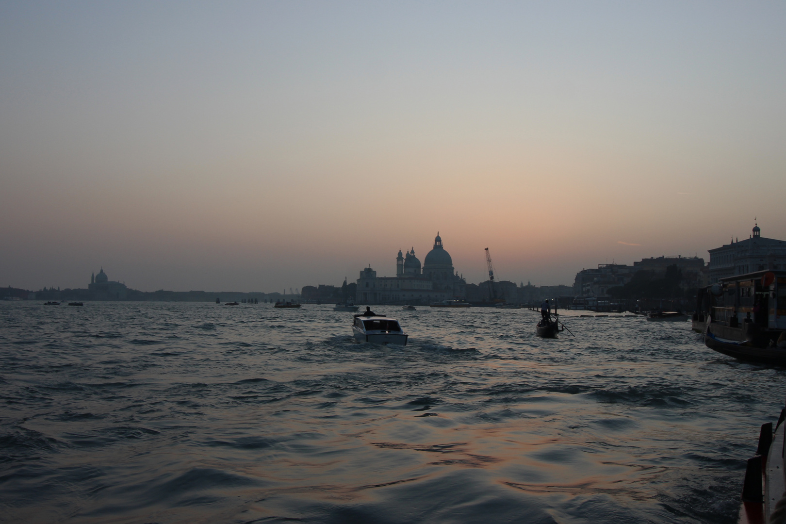 Basilica di Santa Maria della Salute im Sonnenuntergang