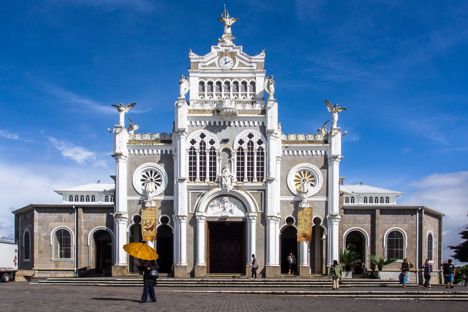 Basilica mit Sonnenschirm