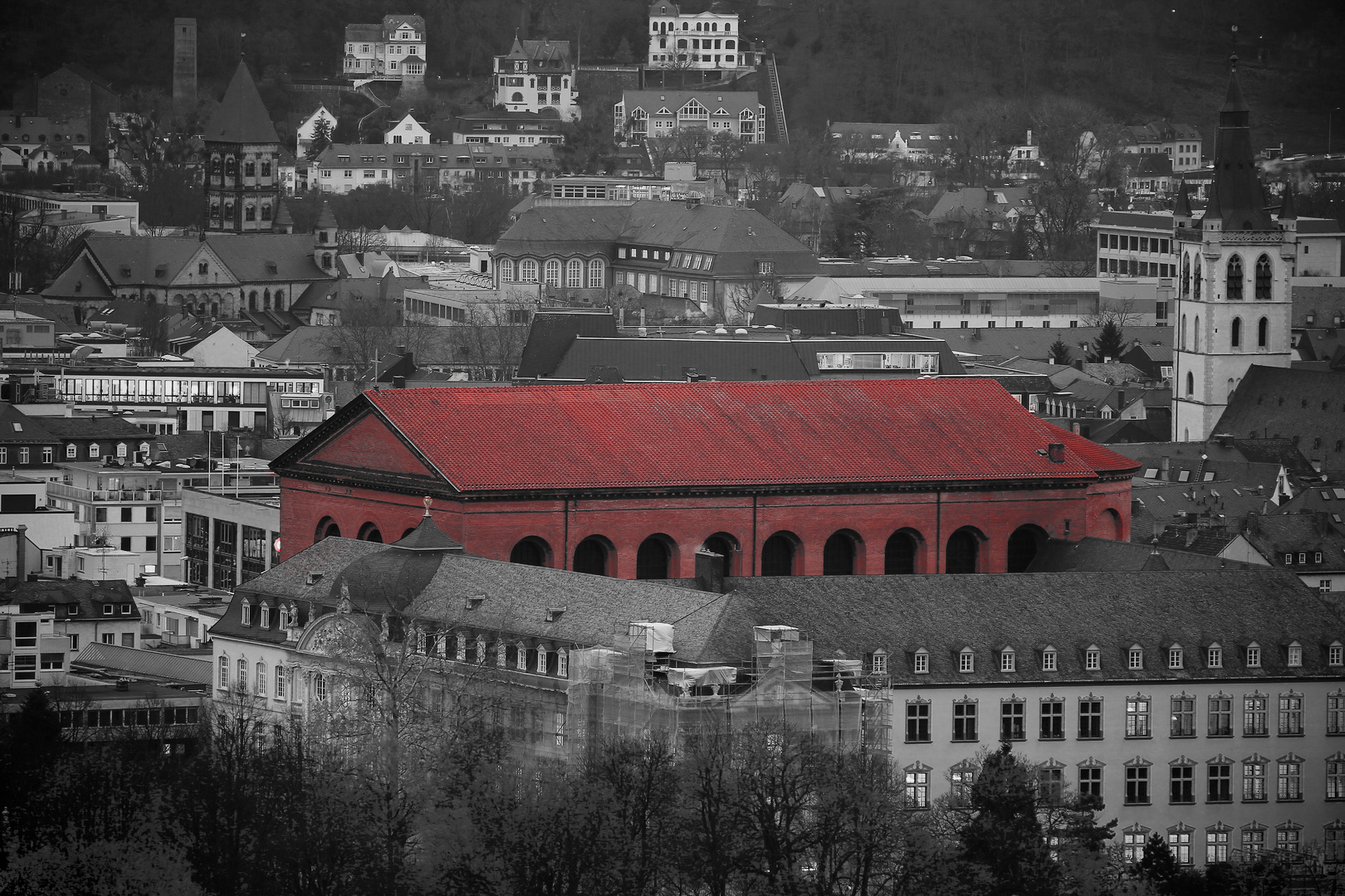 Basilika in rot