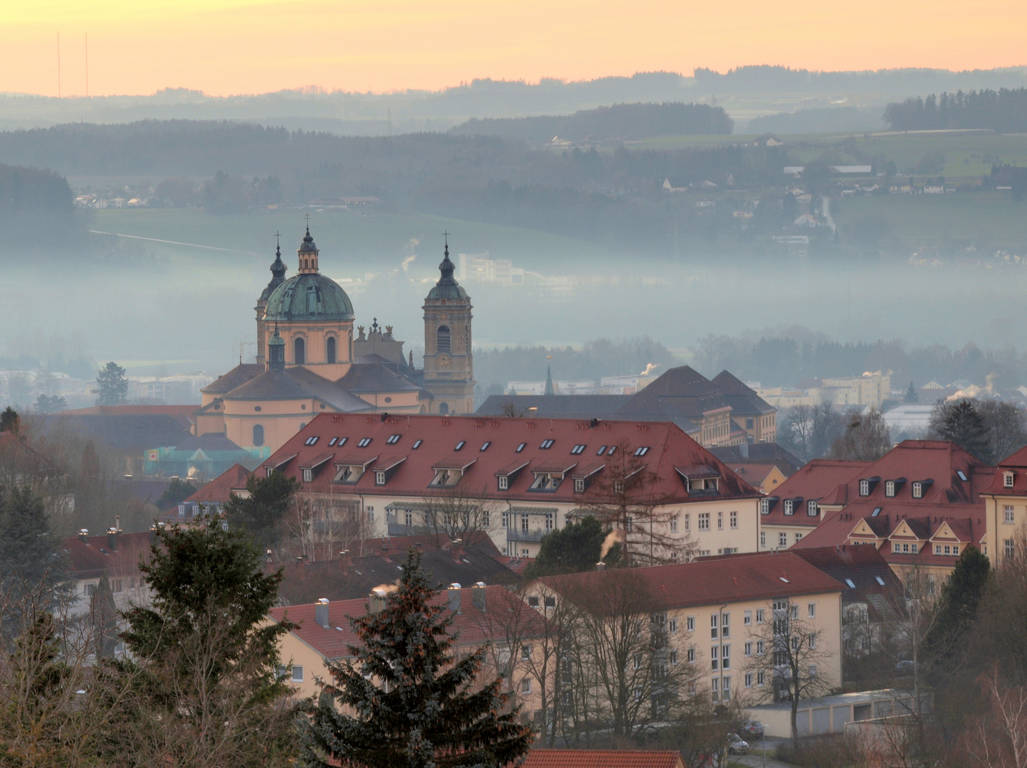 Basilika in Weingarten zur Abendstunde